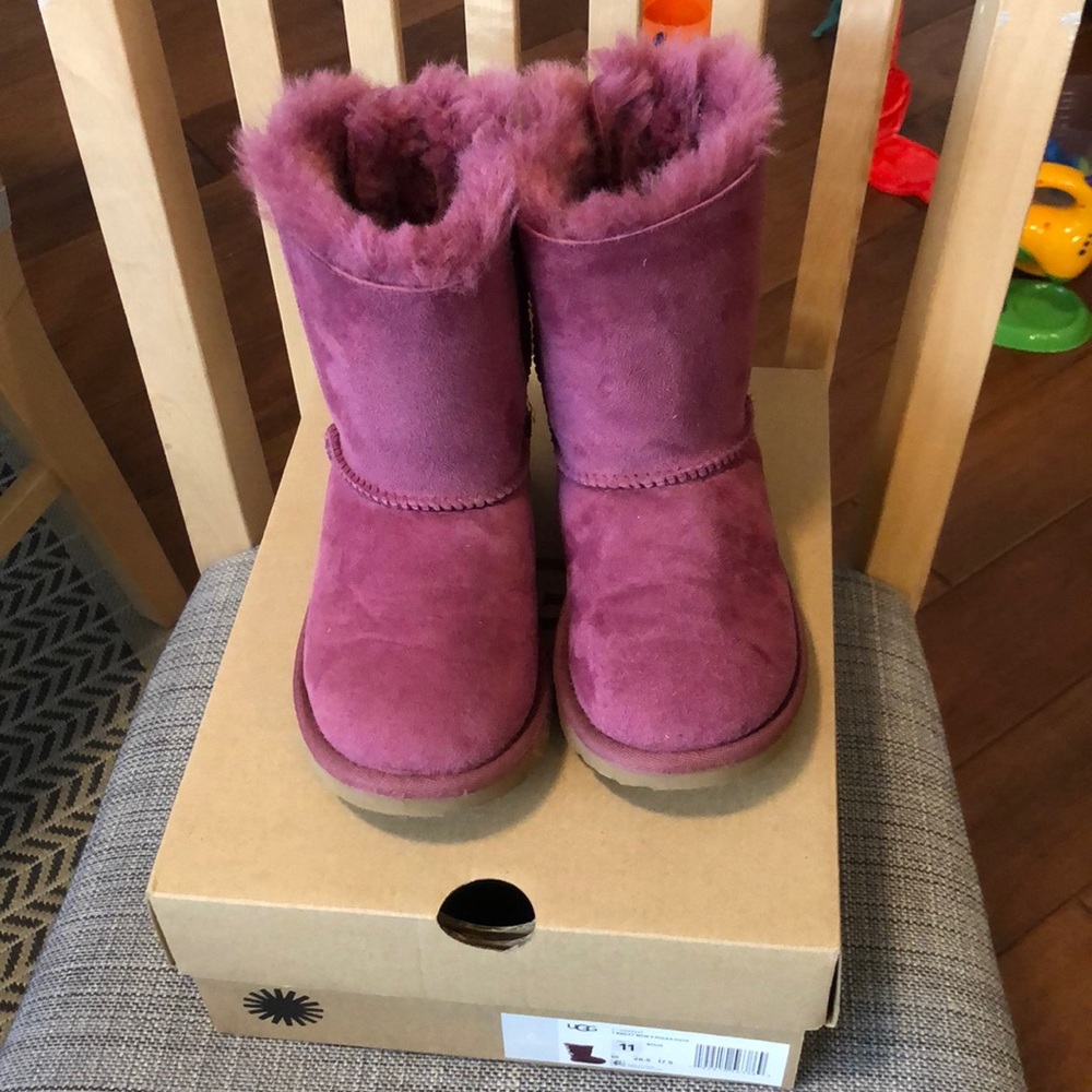UGG polka dots boots